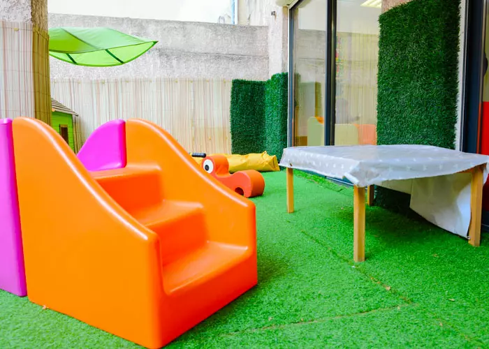 espace extérieur de la micro-crèche