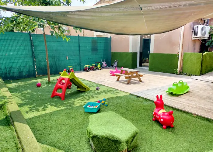 espace extérieur avec jeux