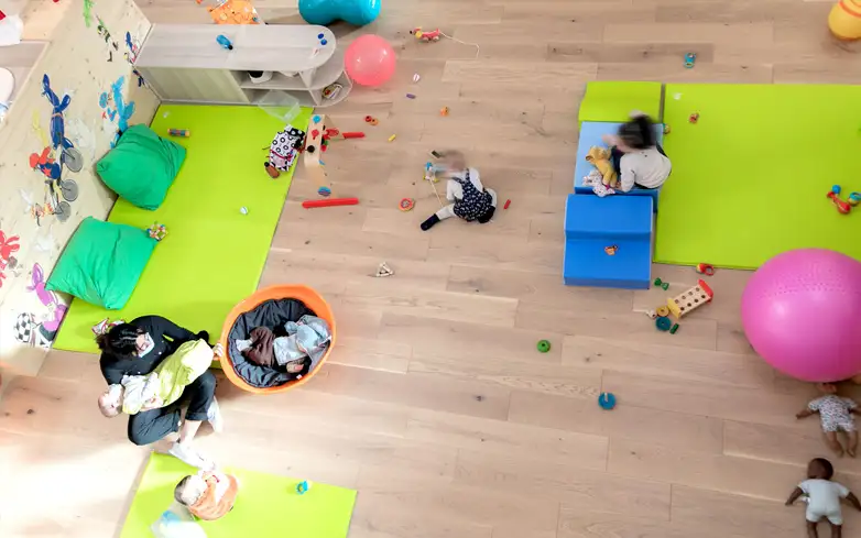 grand espace de jeux et d'activités