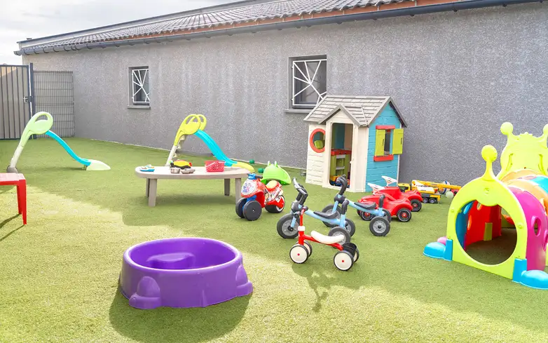 espace extérieur de la crèche