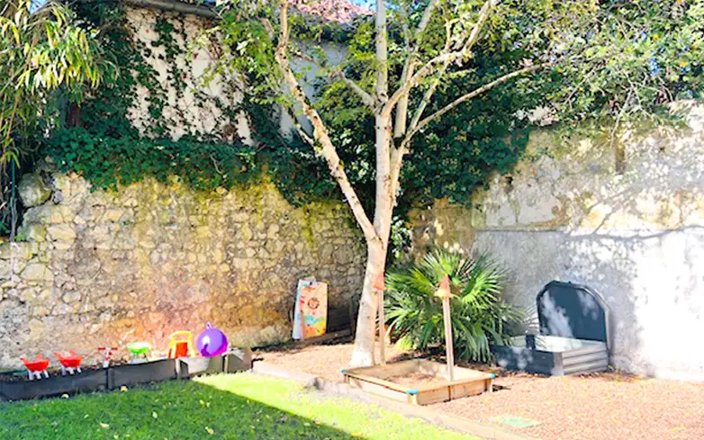 grand jardin extérieur