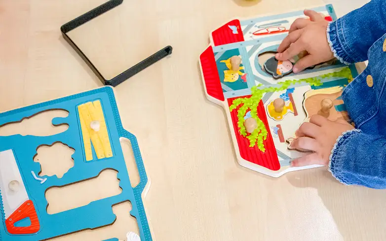 jeux éducatifs et de motricité fine